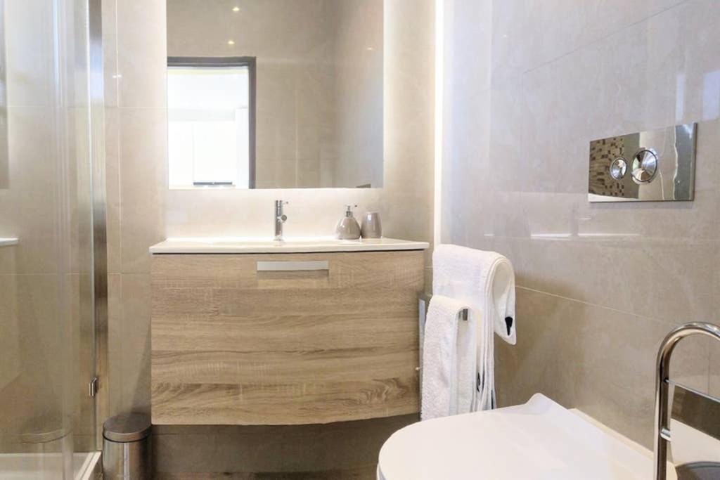 Praia Eulalia With Pool And 5 Minutes From The Beach البوفيرا المظهر الخارجي الصورة